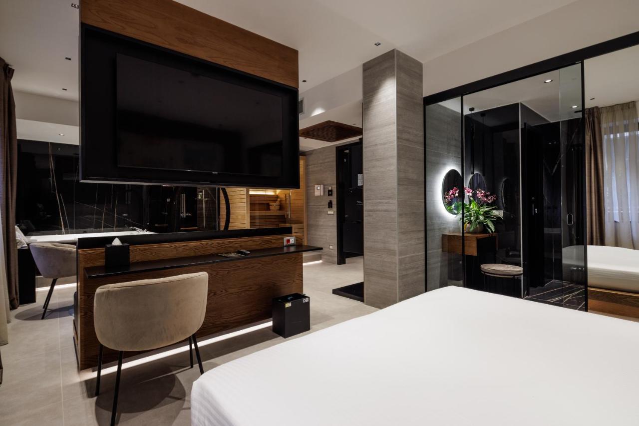 The Corner Duomo Hotel Milan Bagian luar foto