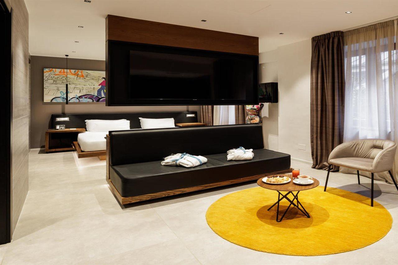 The Corner Duomo Hotel Milan Bagian luar foto