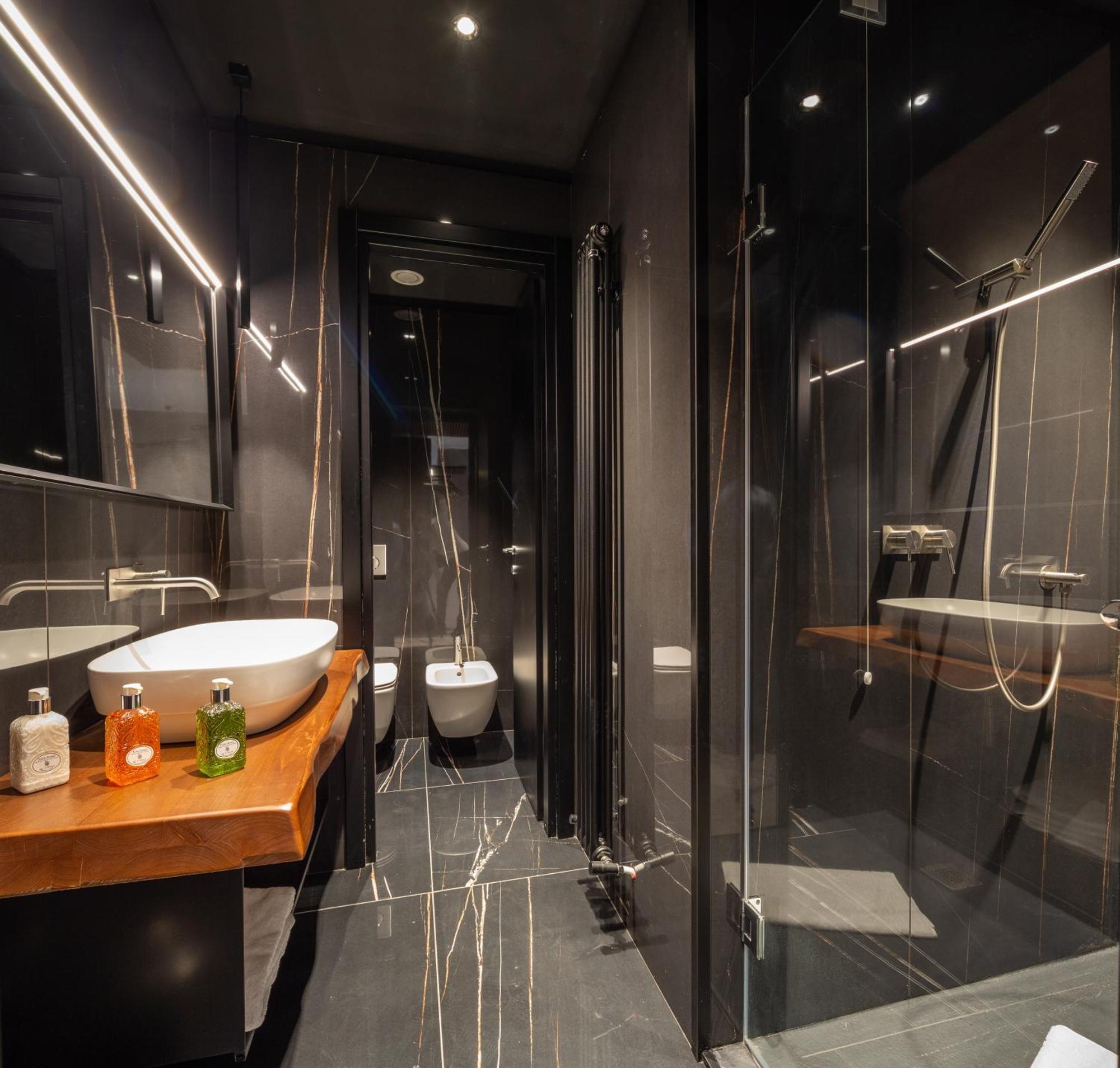 The Corner Duomo Hotel Milan Bagian luar foto